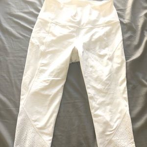 Lululemon white capri pants